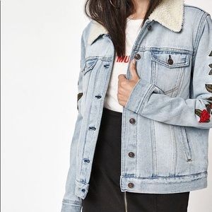 PACSUN • Embroidered Rose Sherpa Trucker Jacket